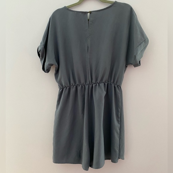 Everly | Tulip Hem Romper - Picture 2 of 2